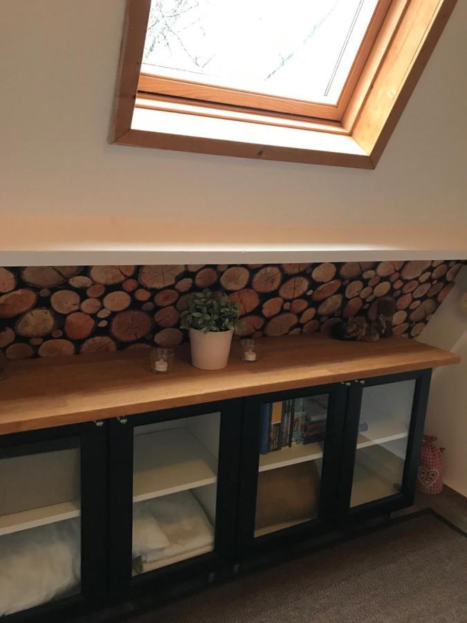 Vila Heavenly Renovated Cabin Near Pittoresque Durbuy - Whistler Exteriér fotografie